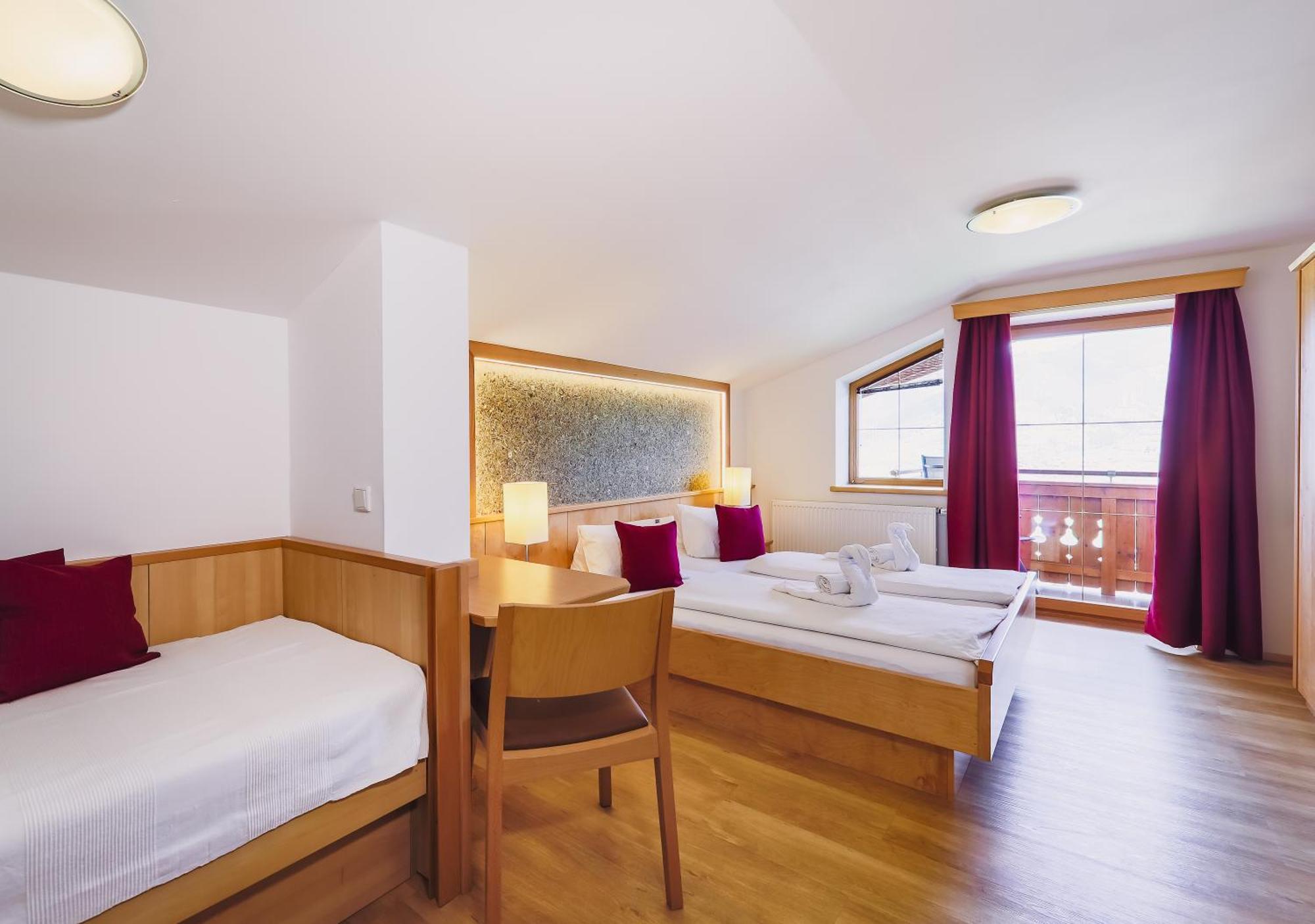 Panorama Hotel Guggenbichl - Inkl Sommerkarte, Einmaliger Eintritt Ins Tauern Spa & Bester Ausblick Ueber Капрун Экстерьер фото