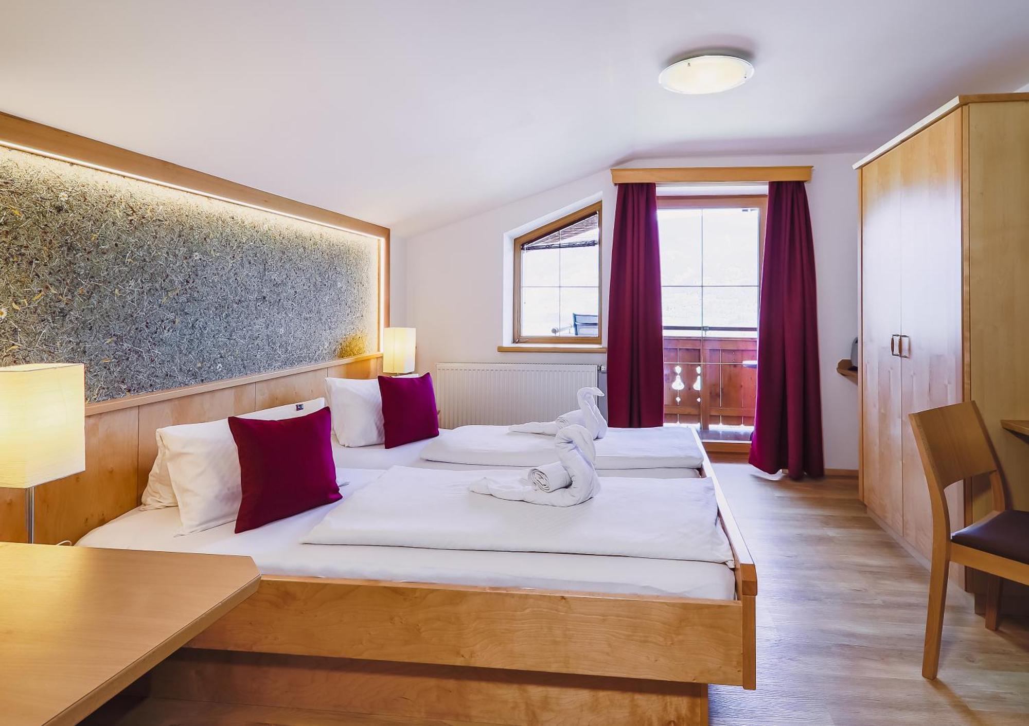 Panorama Hotel Guggenbichl - Inkl Sommerkarte, Einmaliger Eintritt Ins Tauern Spa & Bester Ausblick Ueber Капрун Экстерьер фото