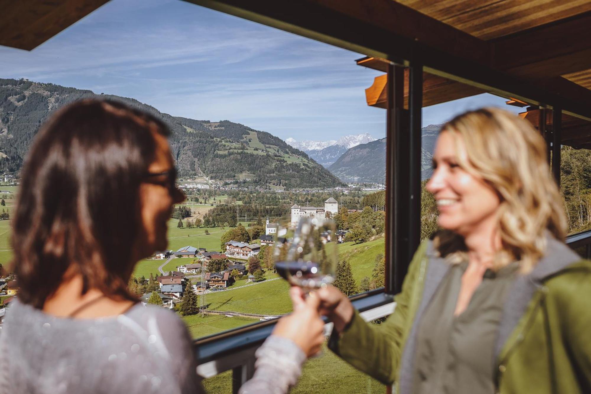 Panorama Hotel Guggenbichl - Inkl Sommerkarte, Einmaliger Eintritt Ins Tauern Spa & Bester Ausblick Ueber Капрун Экстерьер фото